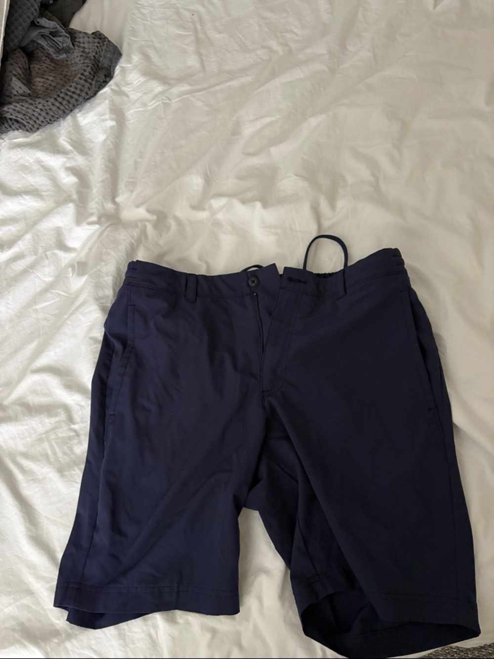 Navy PGA Tour golf shorts size 34